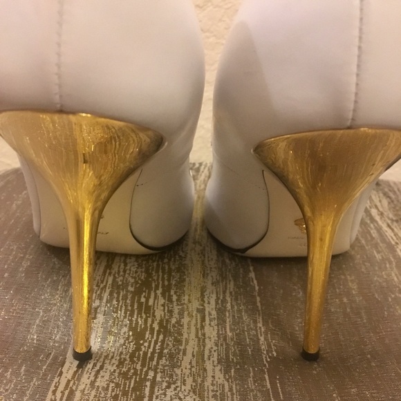 Versace White & Gold Palazzo Pumps - Picture 8 of 8
